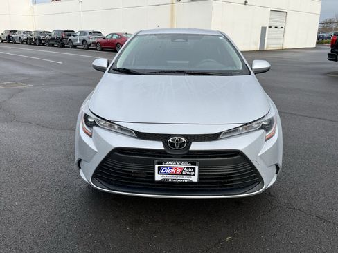 Used 2025 Toyota Corolla LE image 8