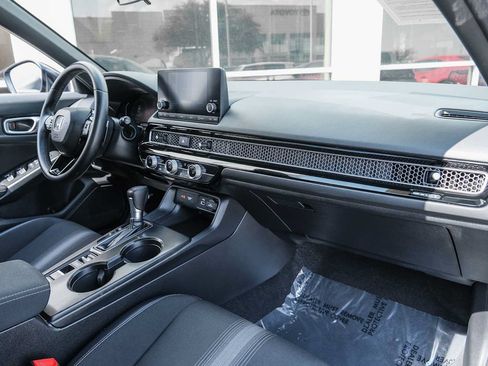 Used 2023 Honda Civic Sport image 27