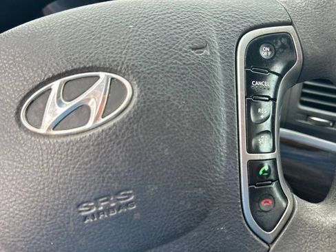 Used 2011 Hyundai Santa Fe GLS FWD image 22