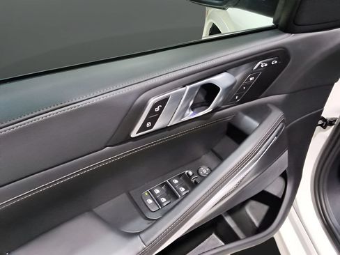 Used 2023 BMW X6 xDrive40i AWD/4WD image 8
