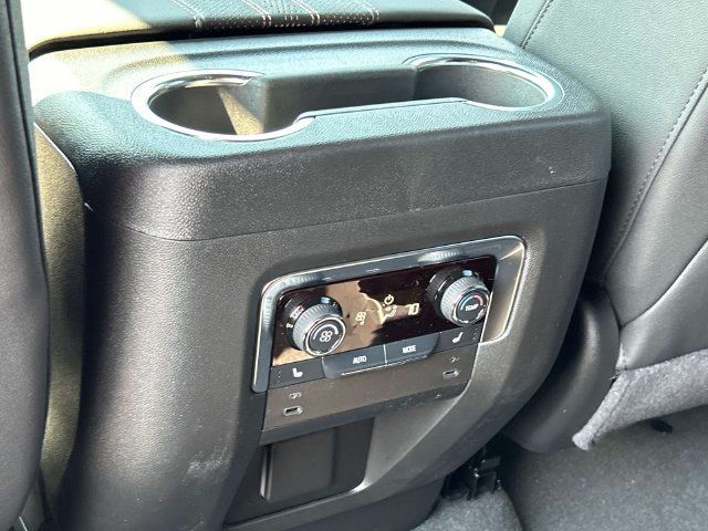 New 2026 Chevrolet Tahoe High Country AWD/4WD image 19