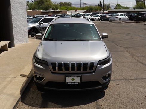 Used 2020 Jeep Cherokee Limited FWD image 15