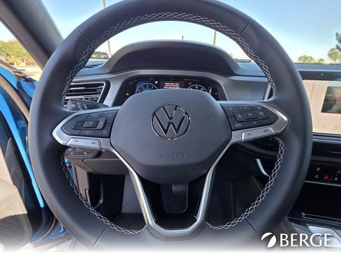 New 2026 Volkswagen Atlas Cross Sport SE image 22