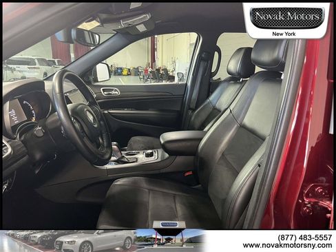 Used 2022 Jeep Grand Cherokee Laredo X image 11