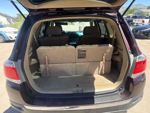 Used 2013 Toyota Highlander Plus AWD/4WD image 19