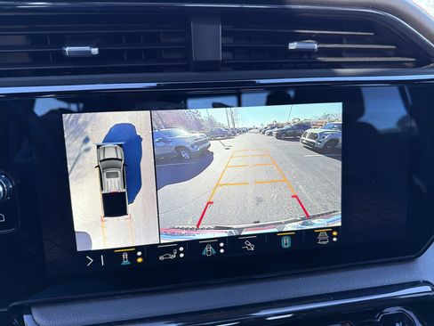 Used 2023 GMC Sierra 1500 AT4 w/ Technology Package image 27