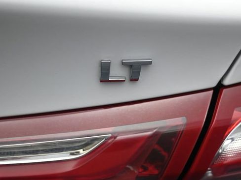 Used 2022 Chevrolet Malibu LT image 24