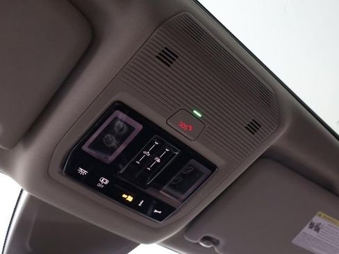 New 2026 Volkswagen Atlas SE image 20