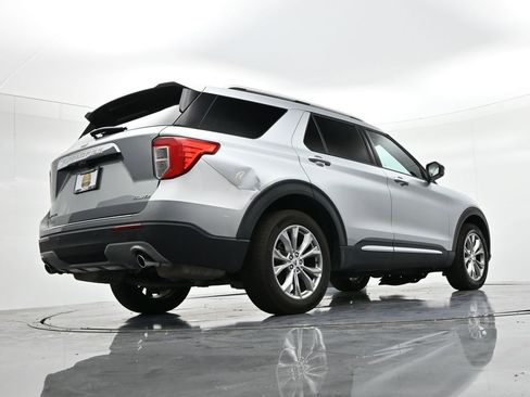 Used 2023 Ford Explorer Limited image 23