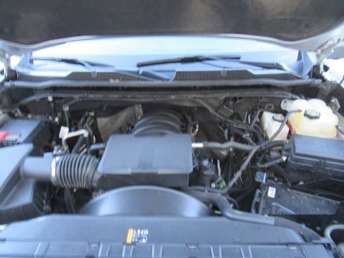 Used 2022 Chevrolet Silverado 2500 Custom w/ Custom Convenience Package image 17