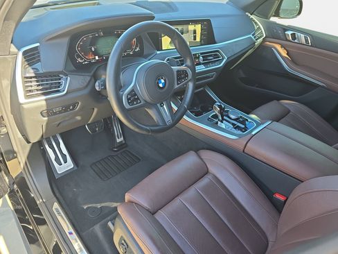 Used 2022 BMW X5 xDrive40i w/ M Sport Package AWD/4WD image 16