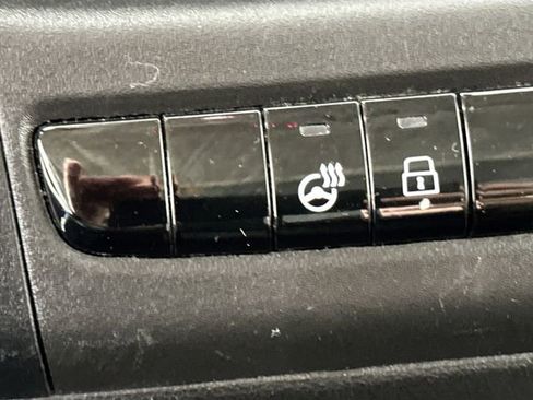 Used 2024 RAM ProMaster 2500 w/ Premium Convenience Group image 18