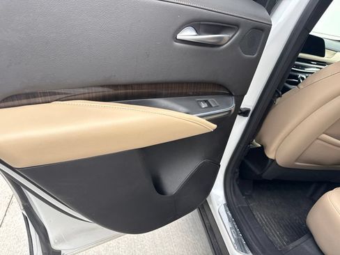 Used 2024 Cadillac XT4 Premium Luxury FWD image 25