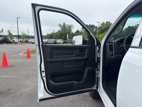 Certified 2022 RAM 1500 Tradesman w/ Chrome Appearance Group AWD/4WD image 41