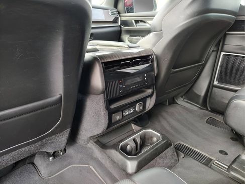 Used 2022 Jeep Wagoneer Series III w/ Flexible Seating Group AWD/4WD image 26