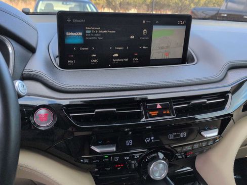 Used 2022 Acura MDX SH-AWD w/ Advance Package image 30