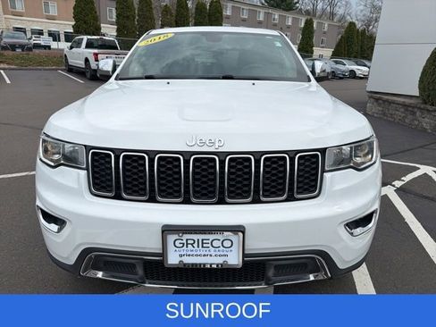 Used 2018 Jeep Grand Cherokee Limited AWD/4WD image 2