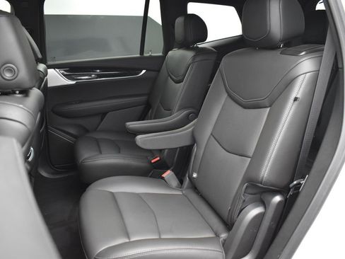 Used 2023 Cadillac XT6 Premium Luxury w/ Technology Package image 26