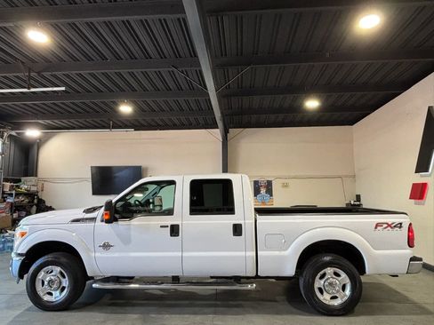 Used 2015 Ford F250 XLT w/ XLT Value Package AWD/4WD image 5