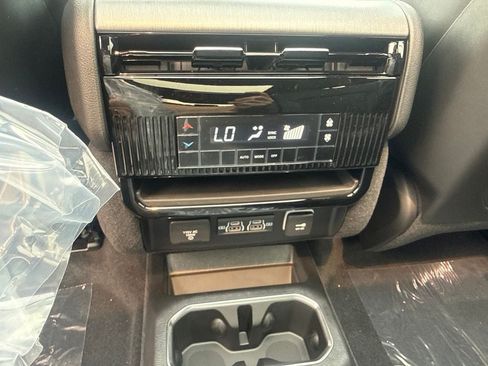 New 2026 Jeep Grand Wagoneer 4WD w/ Quick Order Packge 29V Upland image 23