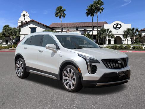 Used 2022 Cadillac XT4 Premium Luxury w/ Enhanced Visibility Package FWD image 1