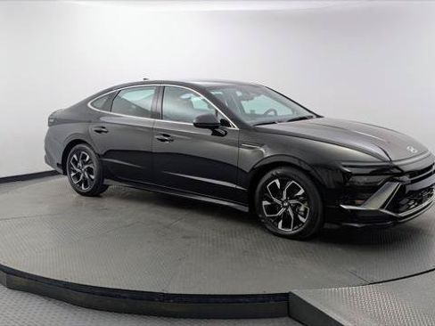 Used 2025 Hyundai Sonata SEL FWD image 11