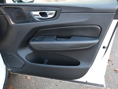 Used 2020 Volvo XC60 T6 Inscription w/ Protection Package Premier image 20