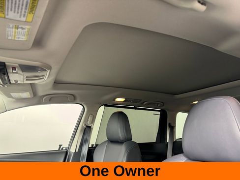 Used 2023 Subaru Ascent Limited w/ Technology Package image 3