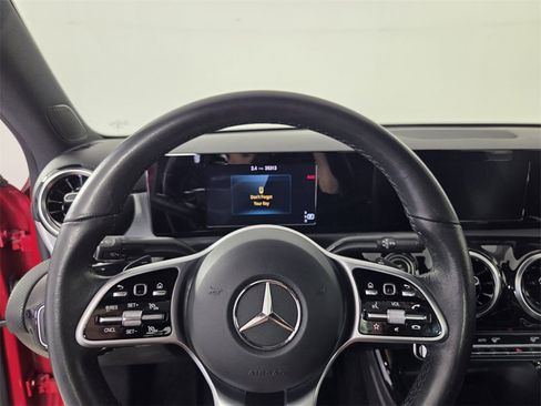 Used 2019 Mercedes-Benz A 220 4MATIC image 13