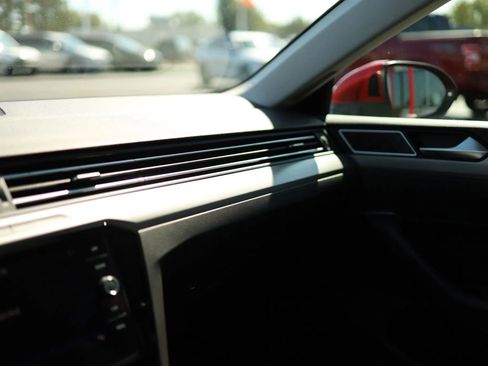 Used 2019 Volkswagen Arteon SE image 26