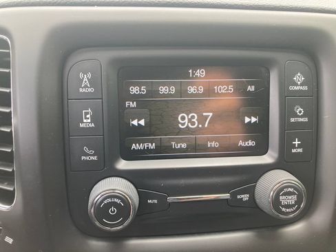 Used 2018 Jeep Compass Latitude AWD/4WD image 23
