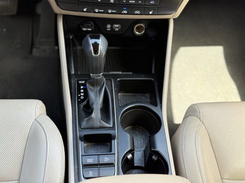 Used 2016 Hyundai Tucson Limited image 19