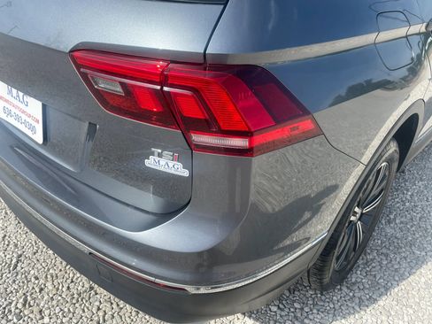 Used 2018 Volkswagen Tiguan SEL FWD image 11