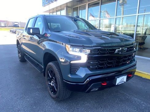 Used 2025 Chevrolet Silverado 1500 LT Trail Boss w/ LT Trail Boss Premium Package AWD/4WD image 1