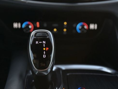 Used 2021 Buick Enclave Premium w/ Sun and Sites Package image 21