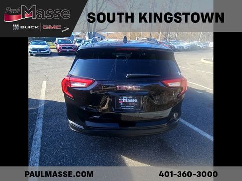 Used 2023 GMC Terrain SLT w/ Infotainment Package II image 5