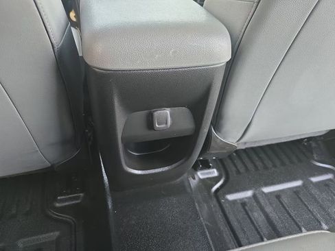 Used 2021 Chevrolet Colorado W/T w/ WT Convenience Package AWD/4WD image 15