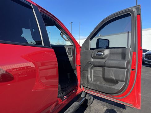 Used 2022 Chevrolet Silverado 2500 Custom w/ Snow Plow Prep/Camper Package image 8