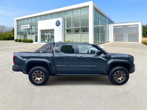 Used 2025 Toyota Tacoma 4x4 Double Cab Hybrid image 6