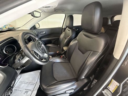 Used 2019 Jeep Compass Latitude AWD/4WD image 13