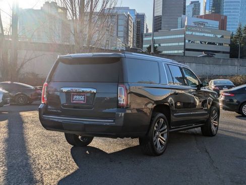 Used 2019 GMC Yukon XL Denali w/ Denali Ultimate Package image 5