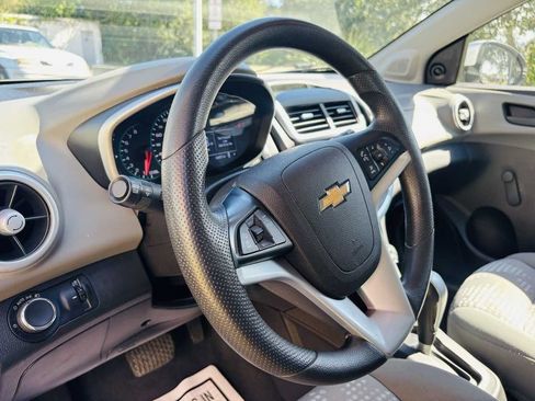 Used 2020 Chevrolet Sonic LT image 21