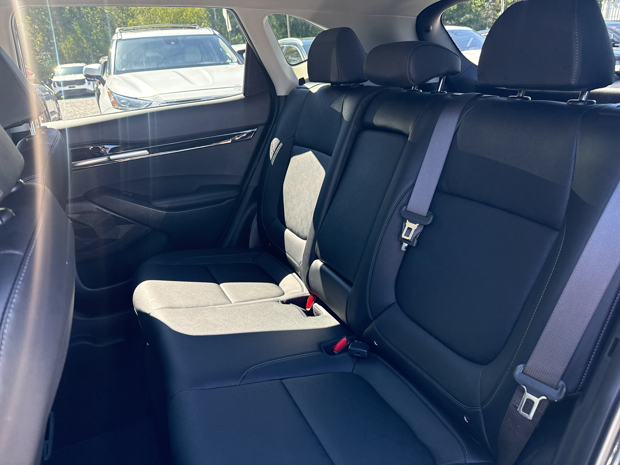Used 2025 Kia Seltos EX FWD image 17