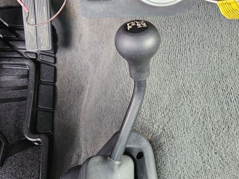 Used 2004 Ford F250 XLT image 25