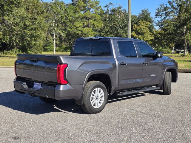 Used 2025 Toyota Tundra SR5 w/ SR5 Convenience Package AWD/4WD image 5