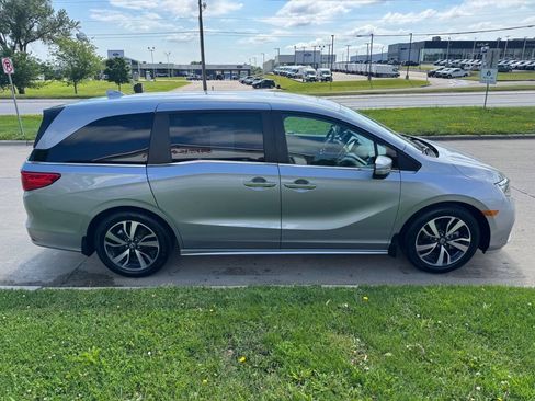Used 2023 Honda Odyssey Touring image 6