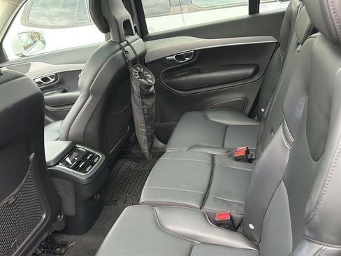 Used 2022 Volvo XC90 T5 Momentum w/ Advanced Package image 45