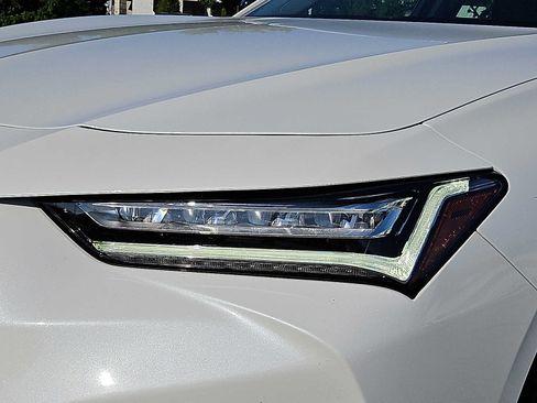 Used 2023 Acura TLX w/ Technology Package FWD image 9