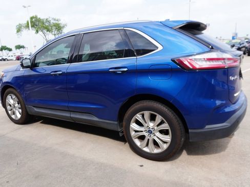 Certified 2020 Ford Edge Titanium FWD image 4