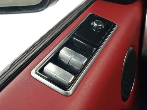 Used 2020 Land Rover Range Rover Sport HST image 17